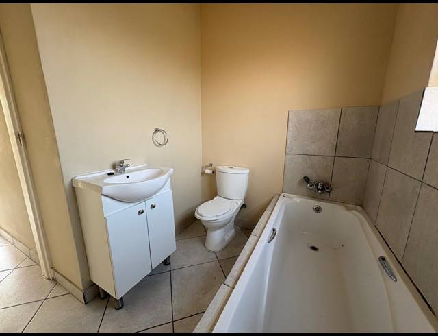 3 BEDROOM FLAT FOR SALE IN WALDRIFT